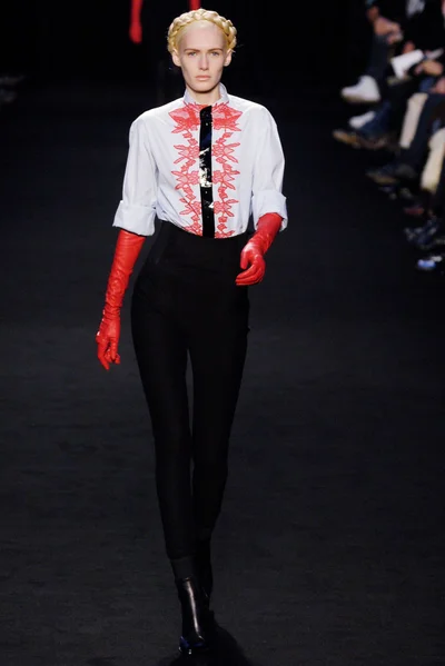 Look 8